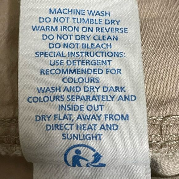 Boden Women’s Khaki Shorts with Multiple Pockets (Size: 2) - Picture 8 of 9